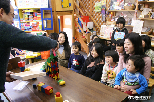 150124ネフの積木ショー05