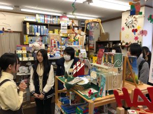 171211_岐阜市立女子短期大学_店舗見学_02