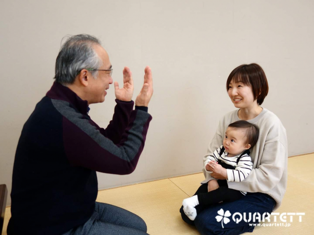 幼児教室でわらべうたを学ぶ