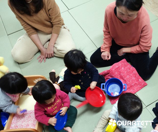 6ヵ月から絵本、おもちゃ、わらべうたで生きる力を育てるカルテット幼児教室