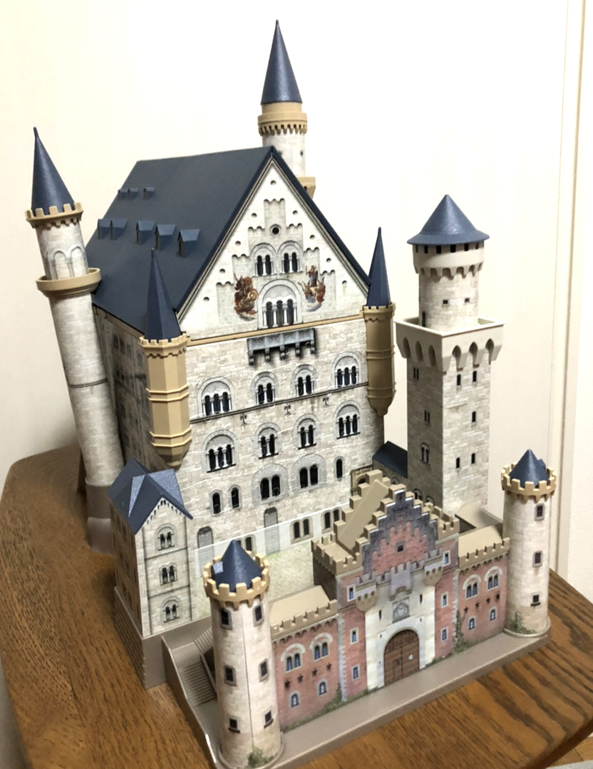ラベンスバーガー社3Dパズル_ノイシュバンシュタイン城_完成品